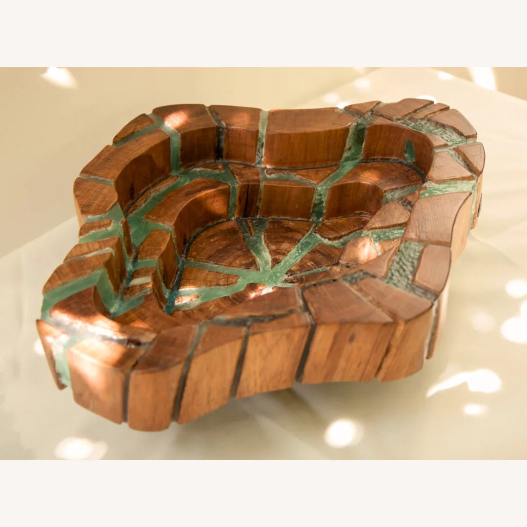 Centro de Mesa em Madeira de Acácia com Resina Epoxy cima frente principal