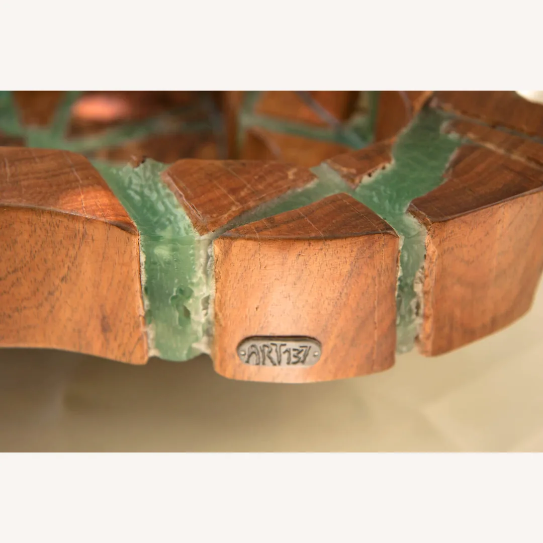 Centro de Mesa em Madeira de Acácia com Resina Epoxy lateral