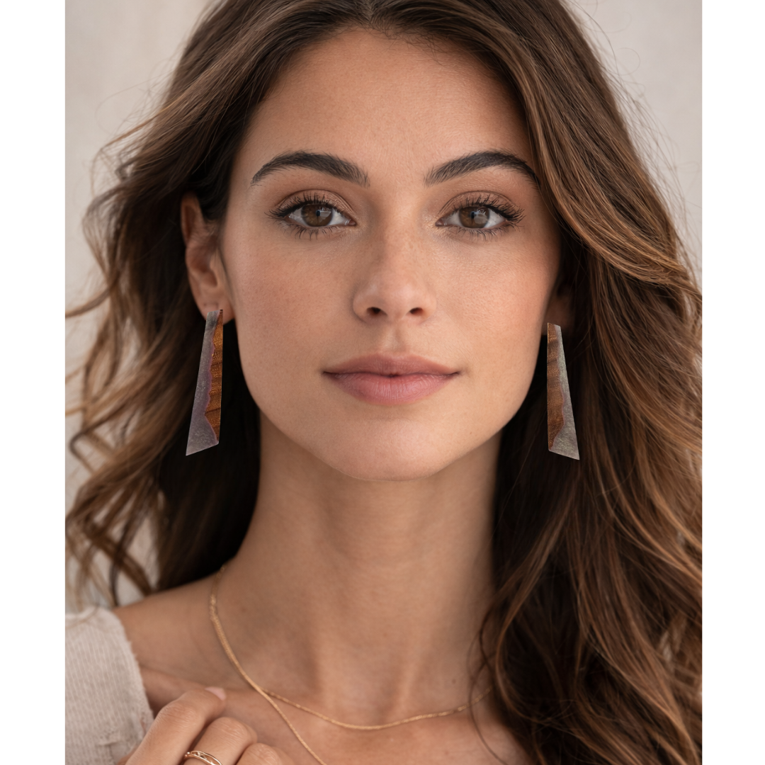 11 brincos longos geometricos em madeira e resina cinza perolada look sofisticado art137