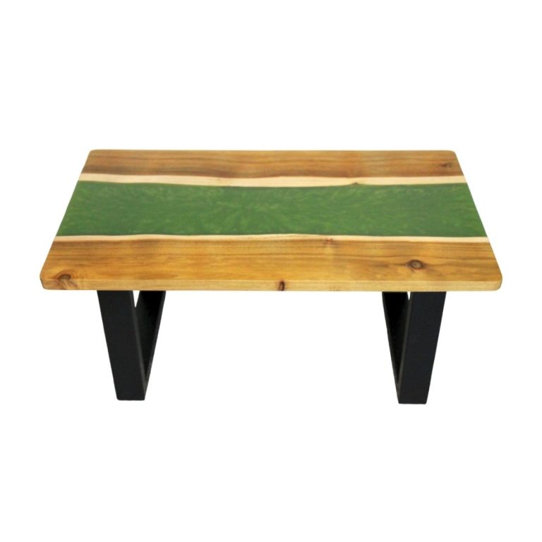 Mesa de centro em madeira de acácia com resina verde e pés em metal preto