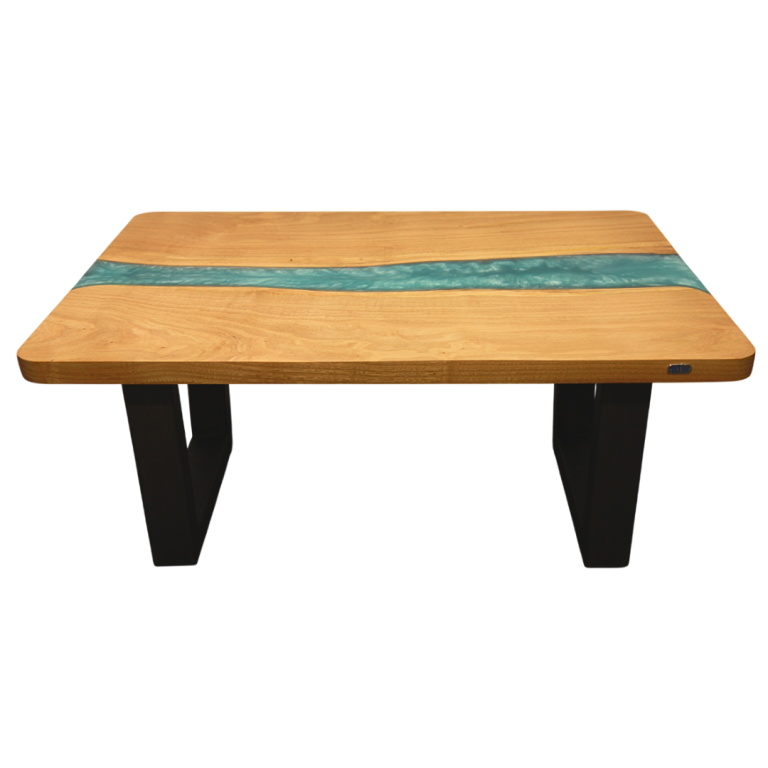 Mesa de centro artesanal em castanho e resina epóxi azul com pés metálicos pretos